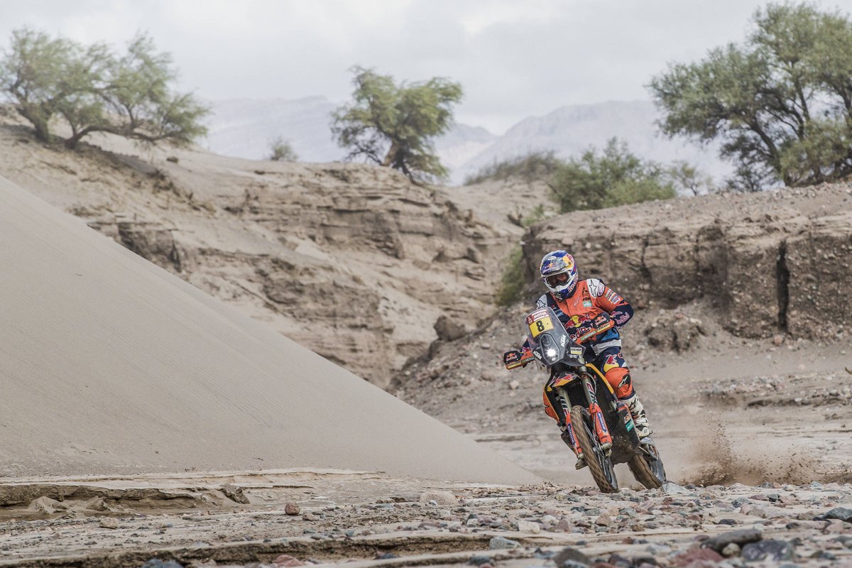 Matthias Walkner celebrates his maiden Dakar win